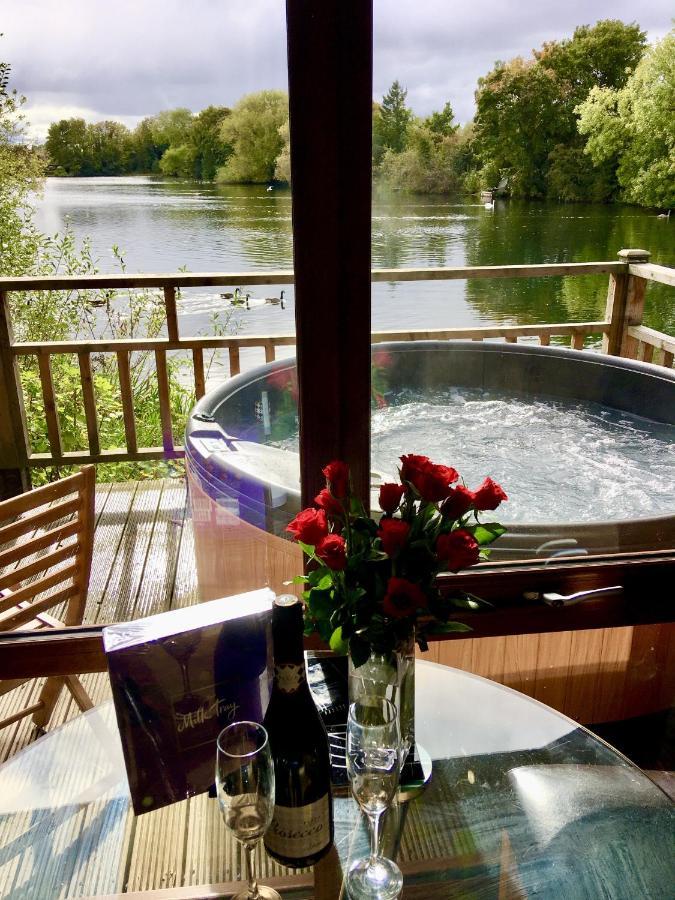 Holly Lodge 12 Hot Tub Γιορκ Εξωτερικό φωτογραφία