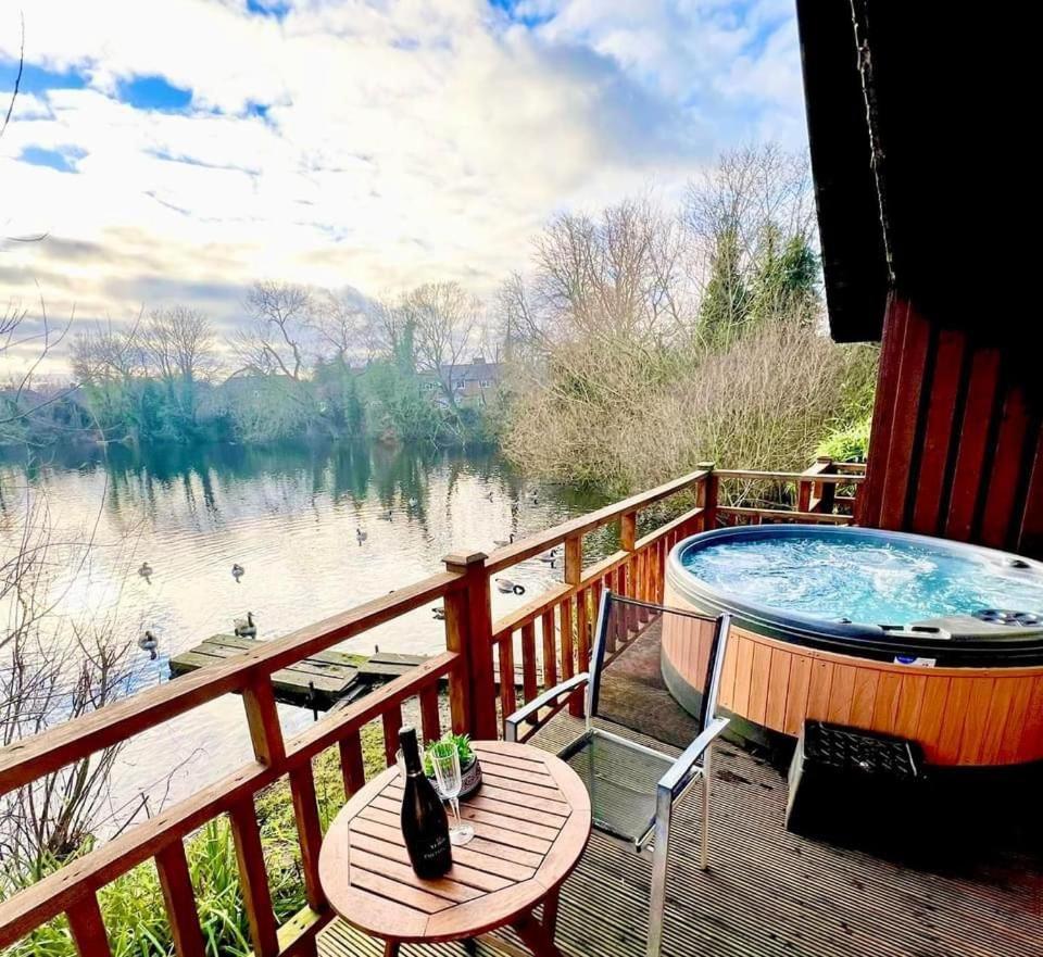Holly Lodge 12 Hot Tub Γιορκ Εξωτερικό φωτογραφία